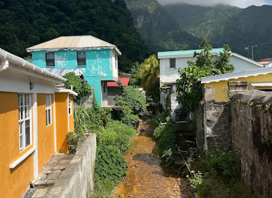 dominica/soufriere-bay/landmark/teacher-s-place
