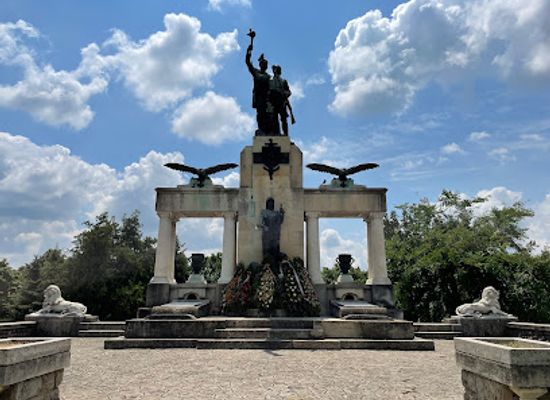 romania/drobeta-turnu-severin/landmark/monumentul-eroilor