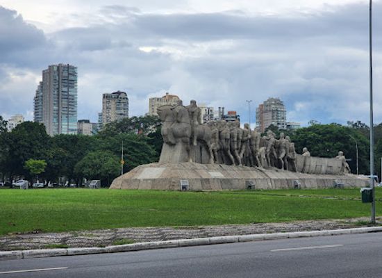brazil/sao-paulo/landmark/monumento-as-bandeiras