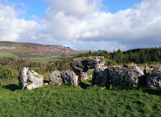 ireland/connacht/landmark/magheraghanrush-court-tomb