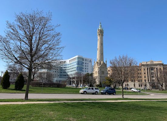 wisconsin/milwaukee/downtown/landmark/north-point-water-tower