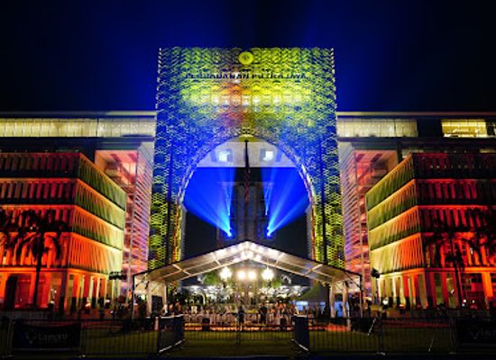 malaysia/klang-valley/landmark/putrajaya-square