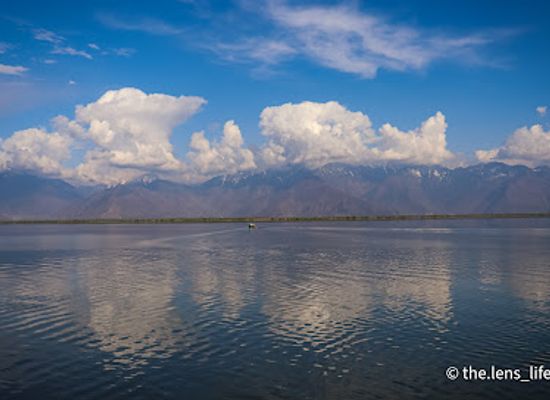 india/kashmir-valley/landmark/wular-lake
