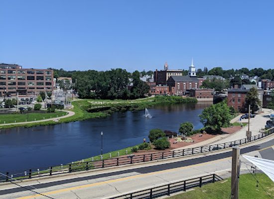 new-hampshire/nashua/landmark/rambling-house-food-gathering