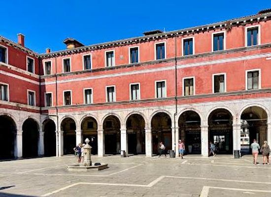 italy/venice/landmark/campo-s-giacomo-di-rialto