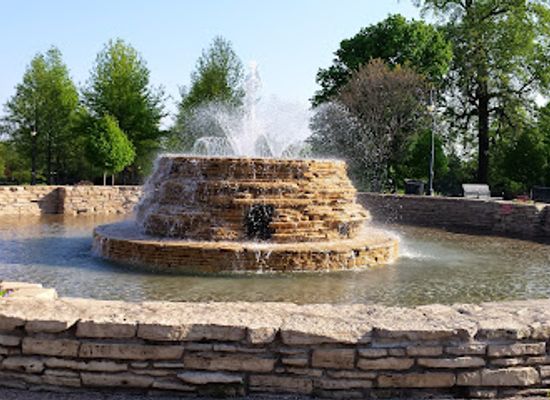 illinois/quad-cities/landmark/vander-veer-botanical-park