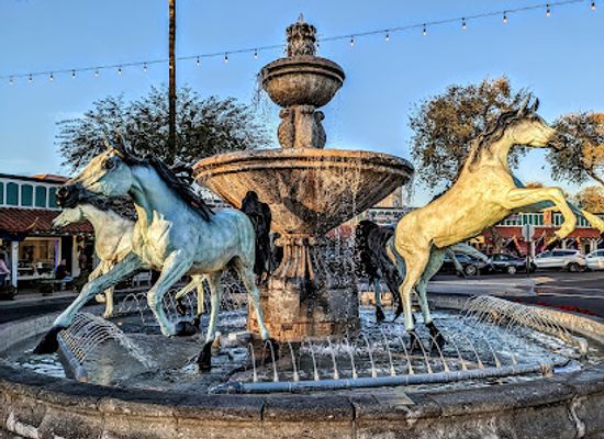 arizona/scottsdale/landmark/bronze-horse-fountain-by-bob-parks