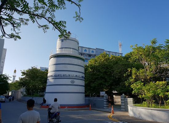 maldives/huraa/landmark/ibrahim-rasgefaanuge-ziyaaraiy-shrine