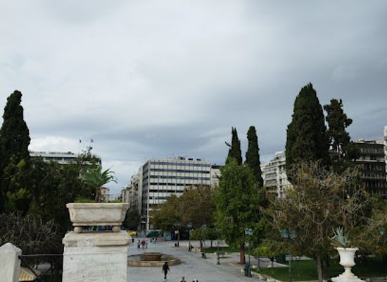 greece/athens/syntagma/landmark/syntagma-square