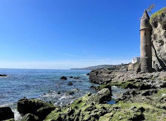 california/orange-county/landmark/pirate-tower