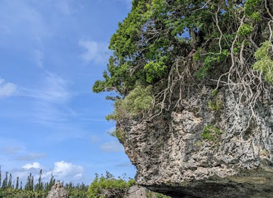 new-caledonia/ile-des-pins/landmark/kanumera-bay
