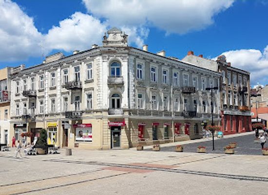 poland/radom/landmark/pomnik-leszka-kolakowskiego-w-radomiu