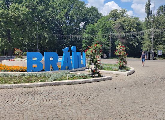 romania/braila/landmark/monument-park-braila
