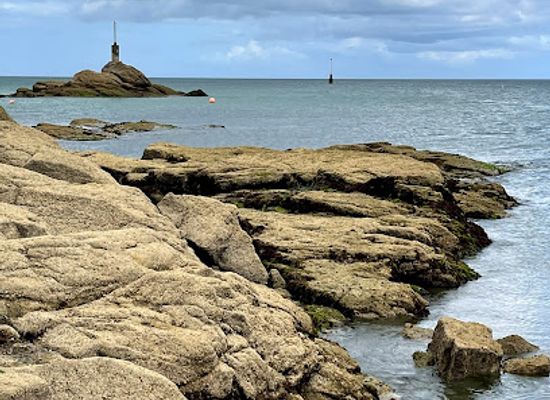 france/normandy/landmark/pirou-castle