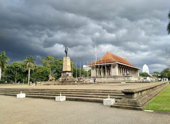 sri-lanka/western-province/landmark/independence-square