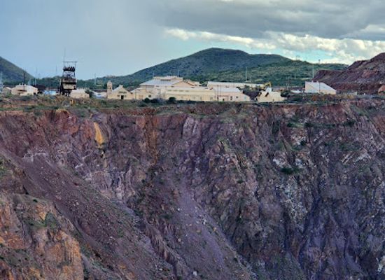 arizona/huachuca-mountains/landmark/bisbee-mines