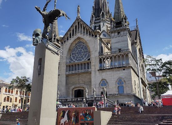 colombia/manizales/landmark/corredor-polaco-catedral-basilica-de-manizales