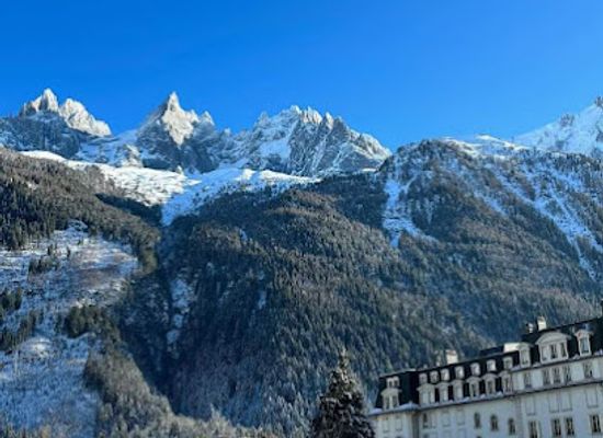 france/chamonix-mont-blanc/landmark/point-de-vue-sur-l-arveyron