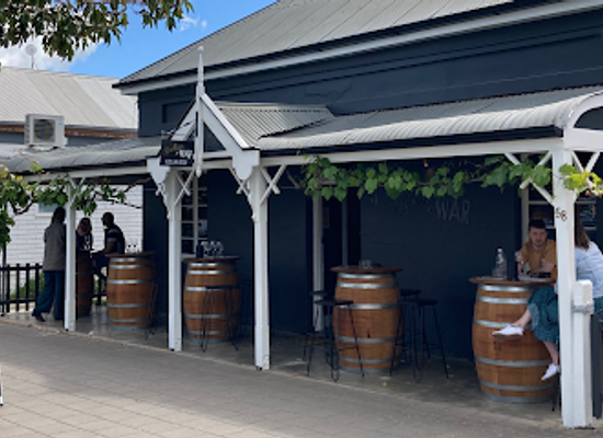australia/barossa-valley/landmark/brothers-at-war