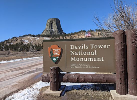 wyoming/devils-tower-national-monument/landmark/entrance-station