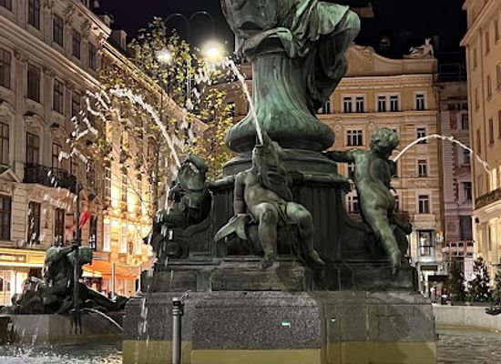 austria/vienna/landmark/donnerbrunnen