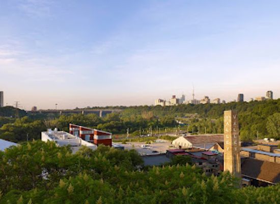 canada/greater-toronto-area/landmark/evergreen-brick-works