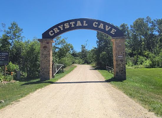 wisconsin/great-river-road/landmark/crystal-cave