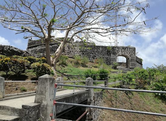 grenada/saint-george/landmark/fort-frederick