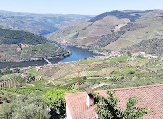 portugal/douro-valley/landmark/miradouro-casal-de-loivos