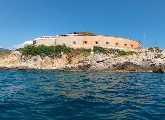 bosnia-and-herzegovina/bosnia/landmark/mamula-fortress-fortin-de-lastavica