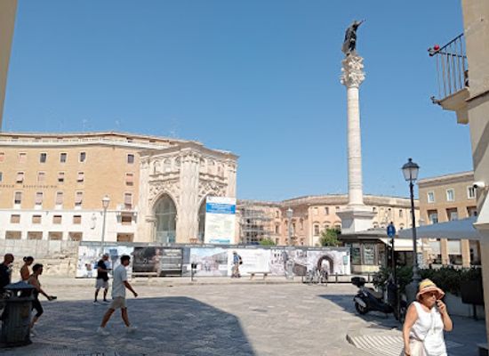 italy/salento/landmark/colonna-di-sant-oronzo