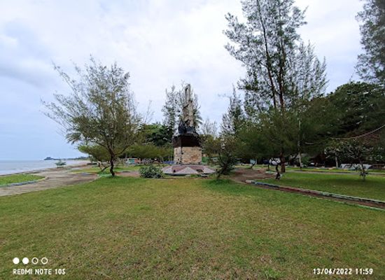 indonesia/balikpapan/landmark/manggar-beach