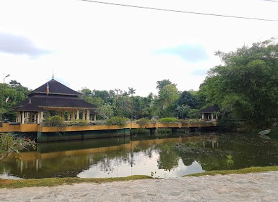 sri-lanka/western-province/landmark/alakeshwara-palace-or-tombstone