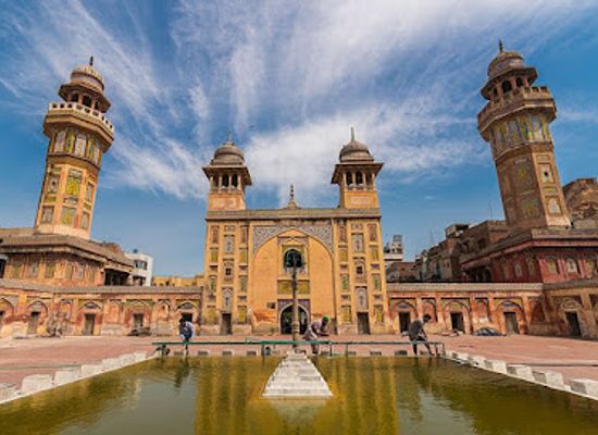 pakistan/lahore/landmark/masjid-wazeer-khan