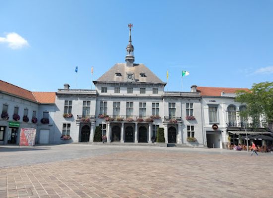 belgium/flemish-ardennes/landmark/ronse-grote-markt