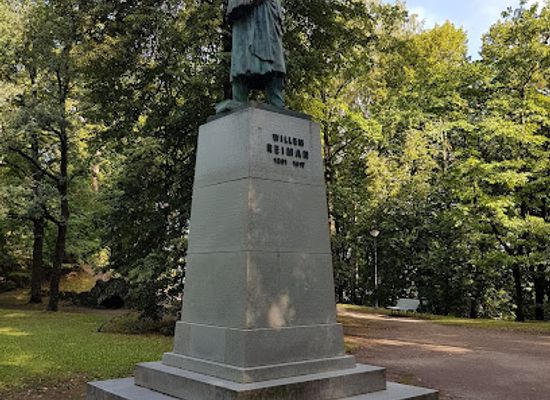 estonia/tartumaa/landmark/willem-reimani-monument-monument-to-villem-reiman