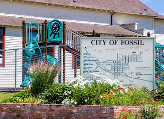 oregon/wheeler-county/landmark/city-of-fossil