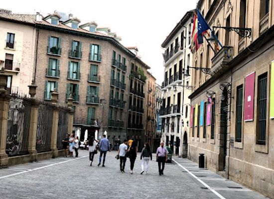 spain/pamplona/landmark/royal-and-general-archive-of-navarra