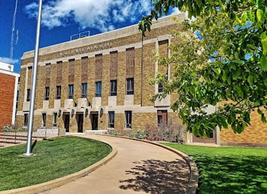 north-dakota/devils-lake/landmark/memorial-building