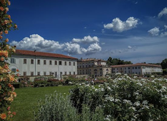 italy/brianza/landmark/roseto-niso-fumagalli