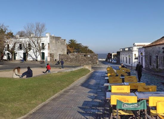 uruguay/colonia-del-sacramento/landmark/bastion-square-of-the-flag