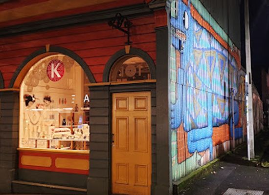 new-zealand/new-plymouth/landmark/kina-nz-design-art-space