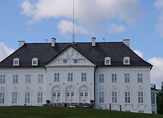 denmark/aarhus/aarhus-c/landmark/marselisborg-castle