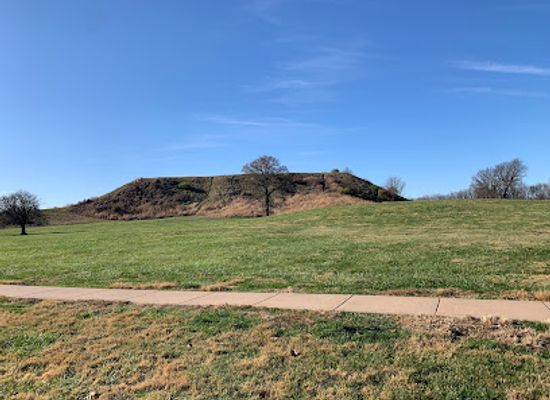 illinois/illinois-ozarks/landmark/cahokia-mounds-museum-society