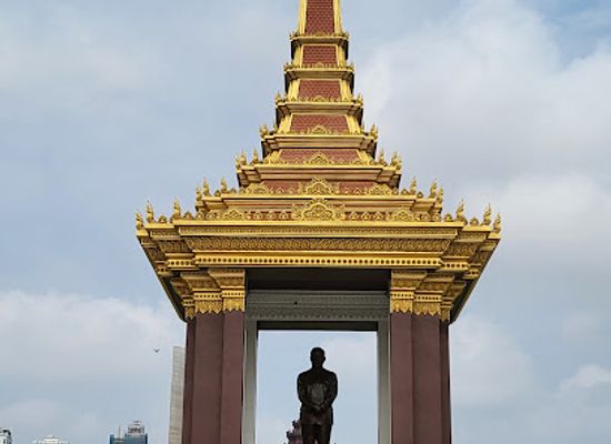 cambodia/preah-sihanouk/landmark/statue-of-his-majesty-preah-bat-samdech-preah-norodom-sihanouk