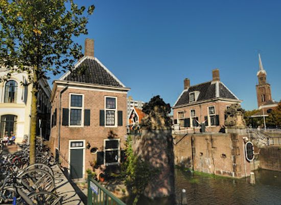 netherlands/zaanstreek/landmark/hondsbossche-sluis-zaandam