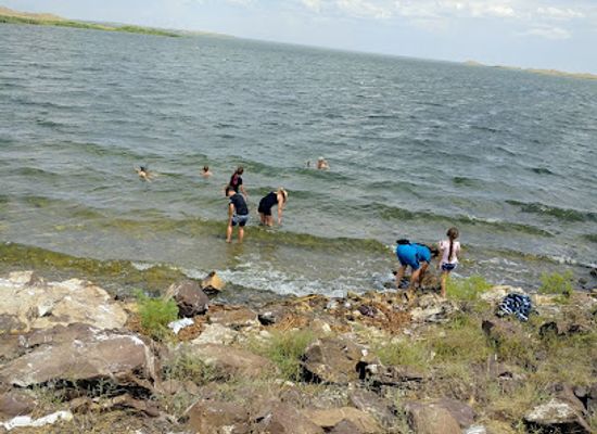 kazakhstan/lake-balkhash-region/landmark/alakol
