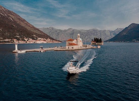 montenegro/bay-of-kotor/landmark/sea-horizon-speed-boat-tours-kotor
