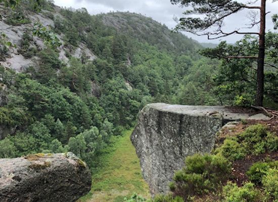 norway/agder/landmark/lille-preikestolen