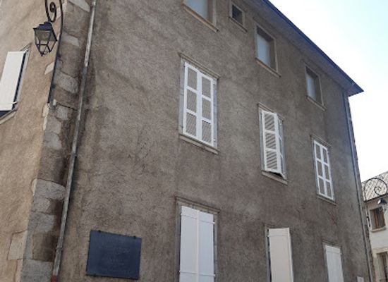 france/lourdes/landmark/ancien-presbytere